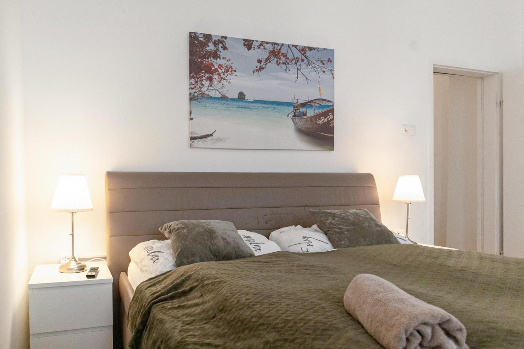 Charming 2br In The Heart Of Appartement