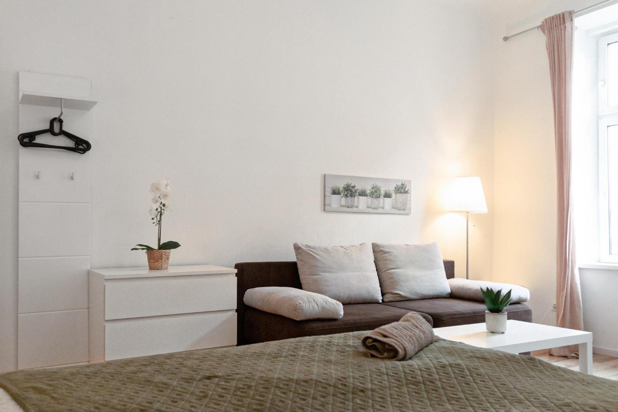 Charming 2br In The Heart Of *