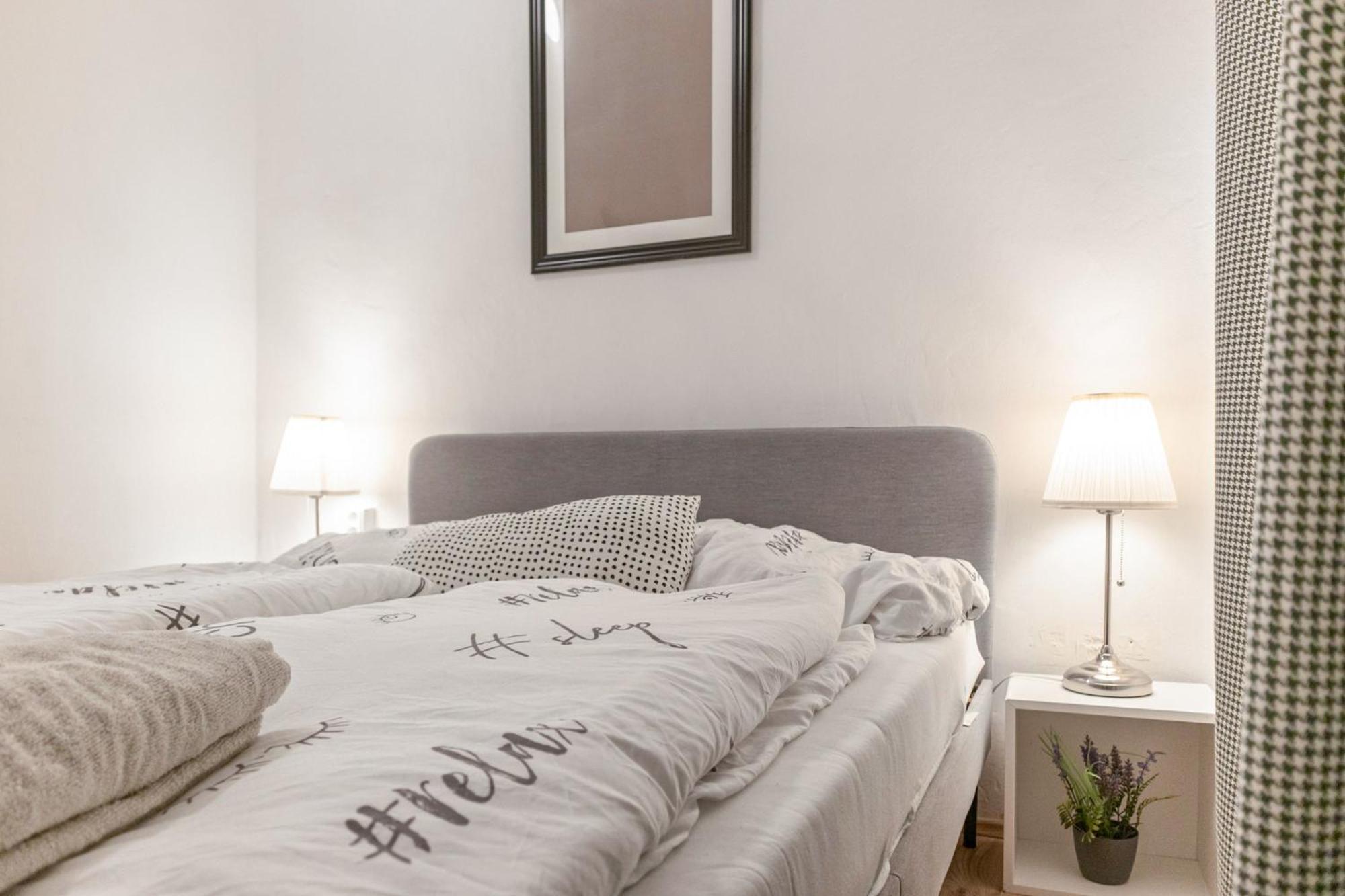 Charming 2br In The Heart Of *